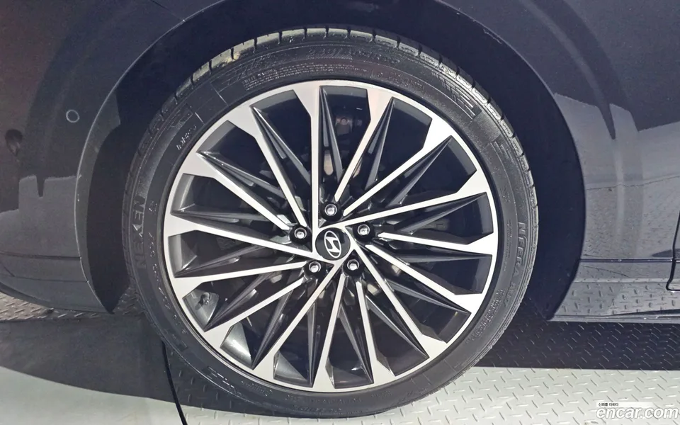 Hyundai Grandeur Hybrid 2023 — миниатюра 5