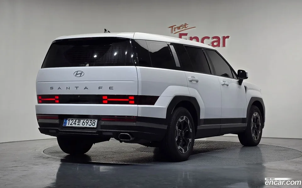 Hyundai SantaFe 2.5T 2WD 2023 — миниатюра 2