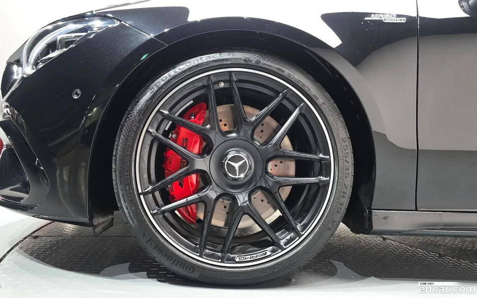 Mercedes-Benz CLA-Class AMG CLA 45 S 4MATIC+ 2025 — миниатюра 5