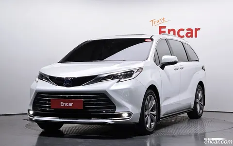 Toyota Sienna 2024 купить в Москве