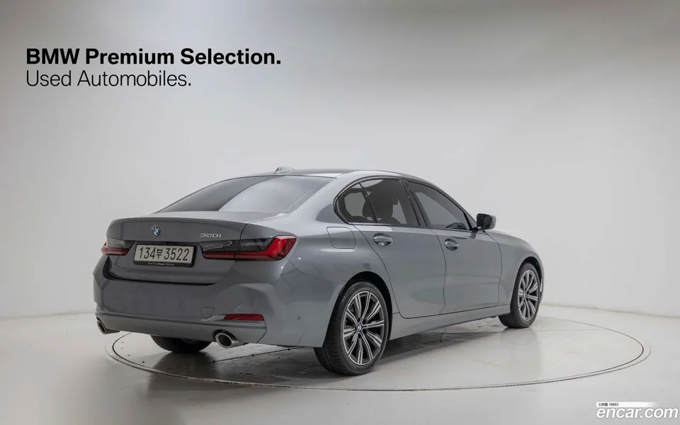 BMW 3 Series 320i 2025 — миниатюра 2