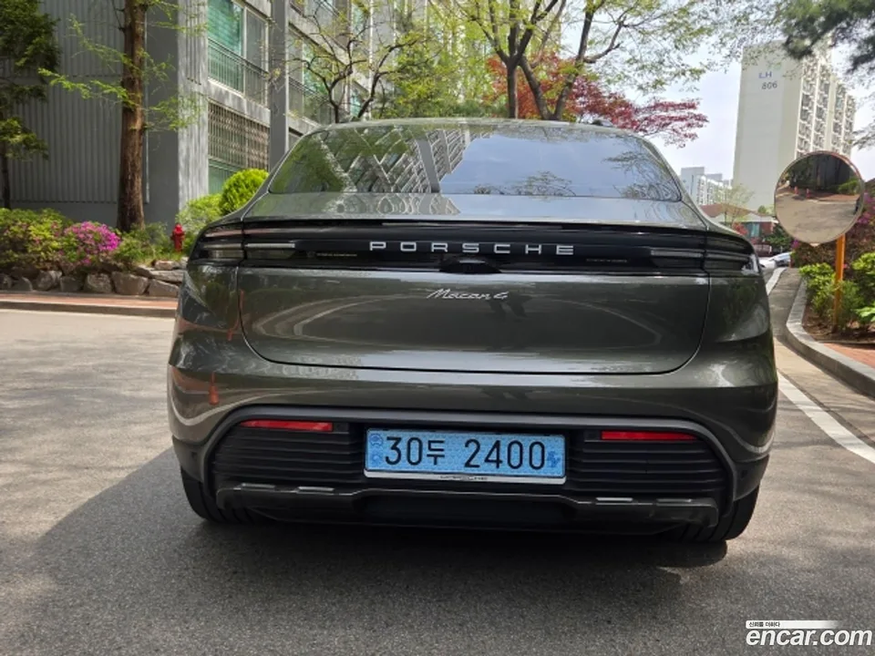 Porsche Macan Electric 4 2025 — миниатюра 5