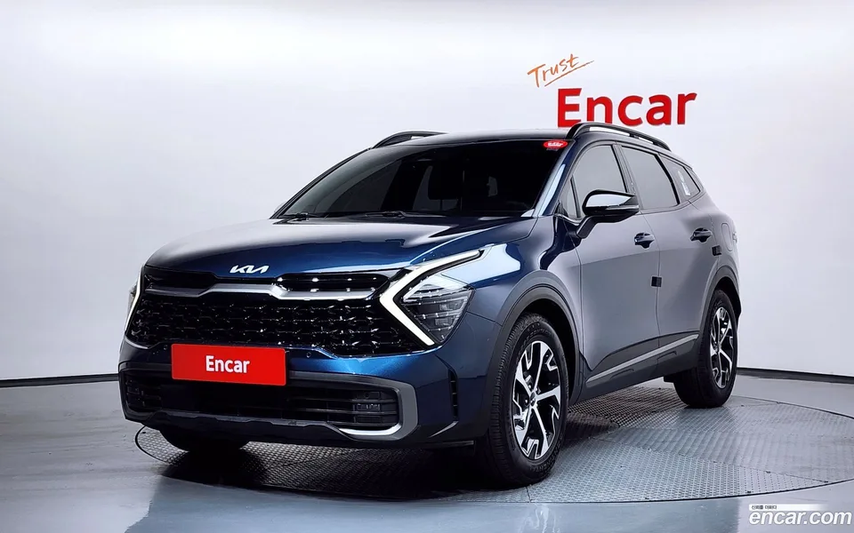 Kia Sportage Hybrid 2WD 2022 — фото 1, купить с доставкой в Москву
