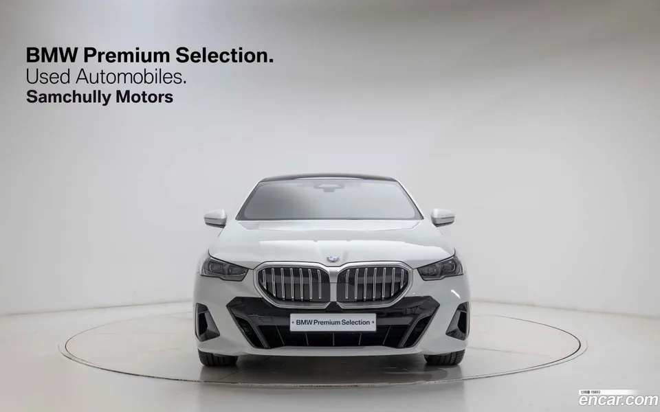 BMW 5 Series 530i xDrive M 2025 — миниатюра 2