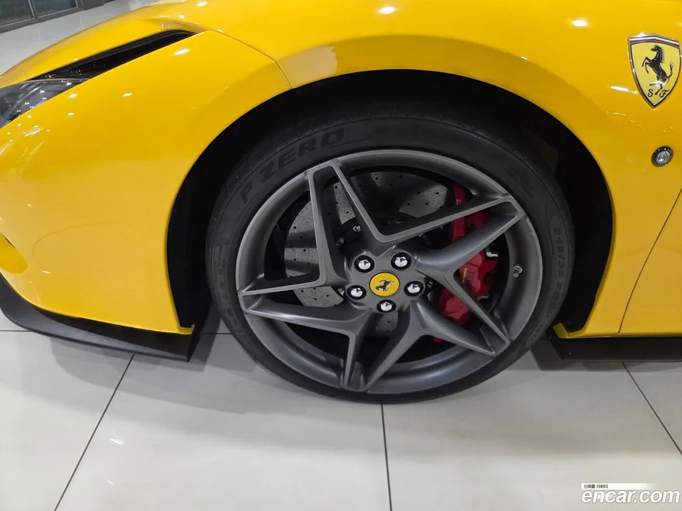 Ferrari F8 Spider 3.9 V8 2022 — миниатюра 5