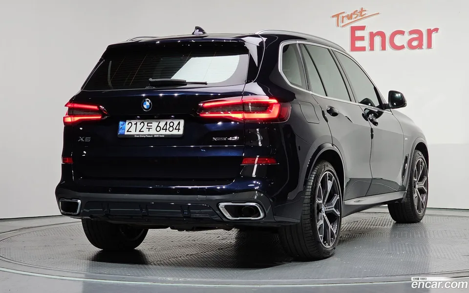 BMW X5 xDrive 40i M 2022 — миниатюра 2