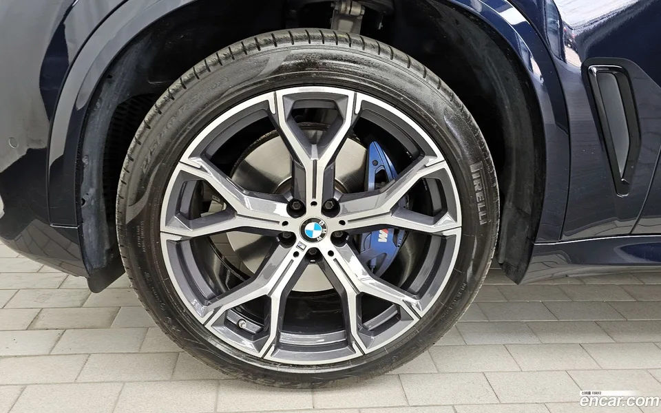 BMW X5 xDrive 40i M 2022 — миниатюра 5