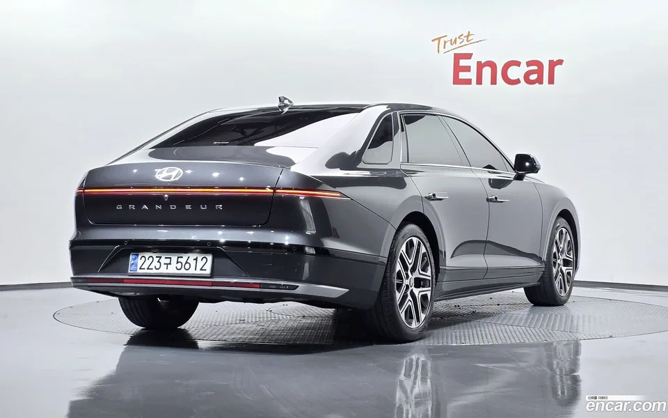 Hyundai Grandeur 2.5 2WD 2023 — миниатюра 2