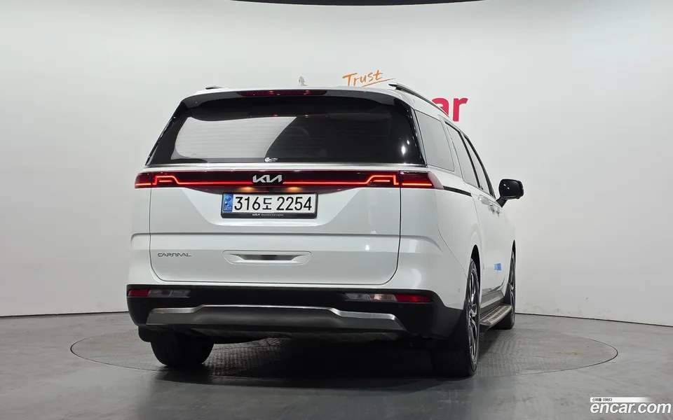 Kia Carnival 7 2023 — миниатюра 4