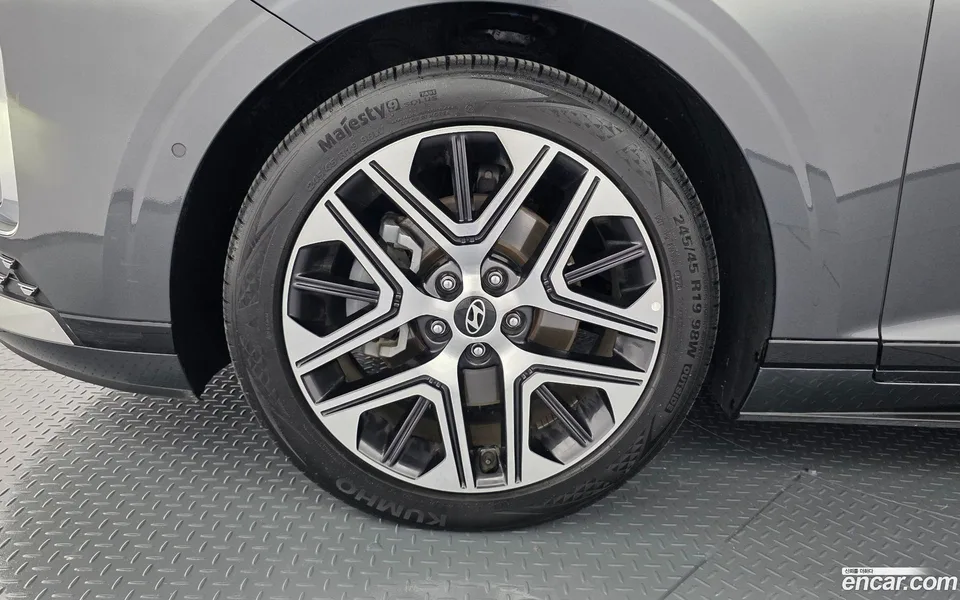 Hyundai Grandeur 2.5 2WD 2023 — миниатюра 5