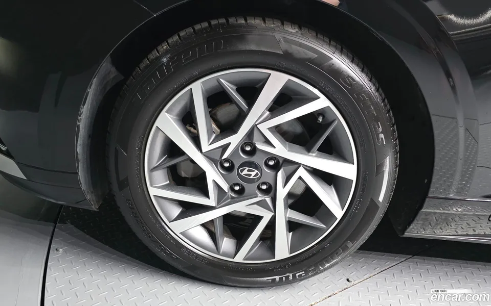 Hyundai Grandeur 2.5 2WD 2023 — миниатюра 5
