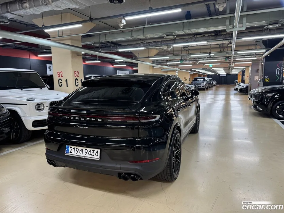 Porsche Cayenne 3.0 2023 — миниатюра 2
