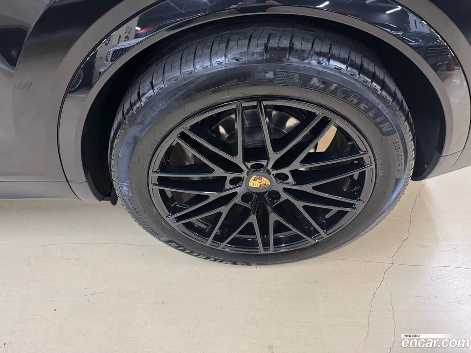 Porsche Cayenne 3.0 2023 — миниатюра 5