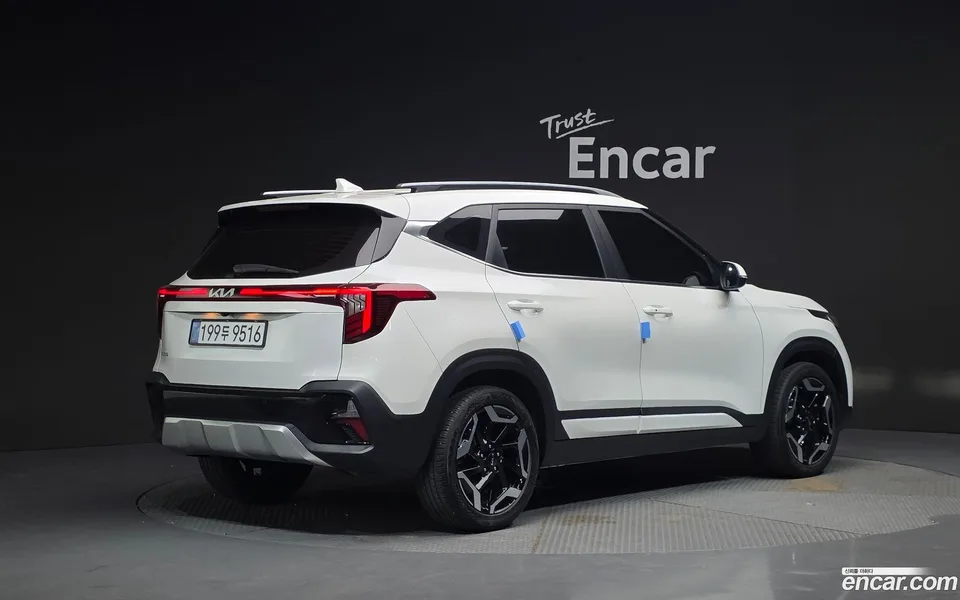 Kia Seltos 1.6 2WD 2023 — миниатюра 2