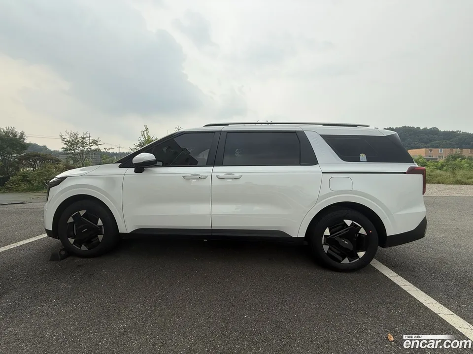 Kia Carnival HEV 9 2025 — миниатюра 5