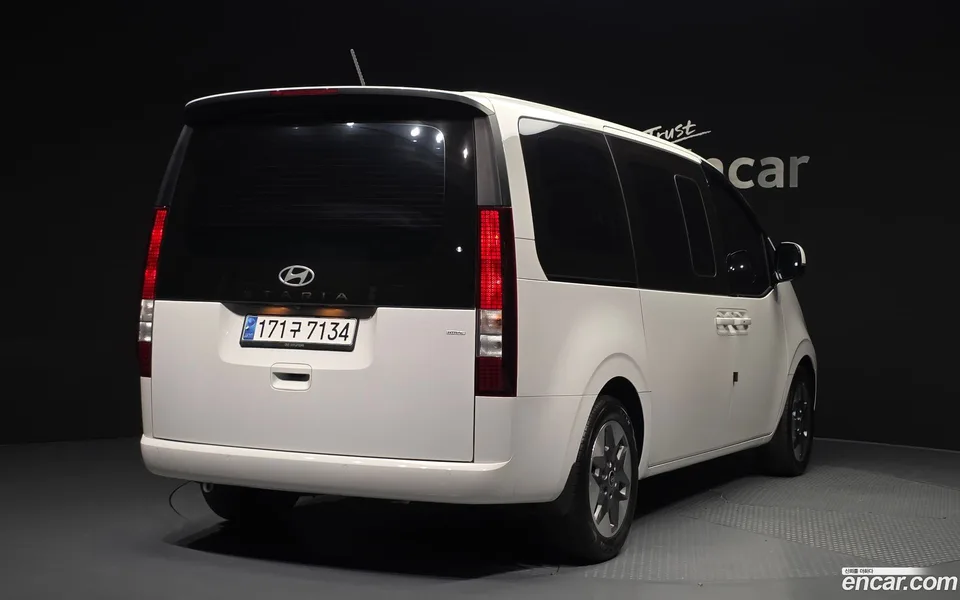 Hyundai Staria 4WD 9 2024 — миниатюра 2