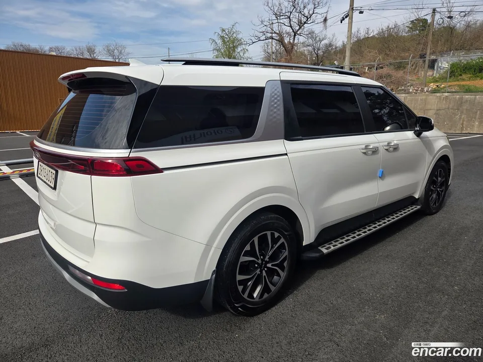 Kia Carnival 9 2022 — миниатюра 5