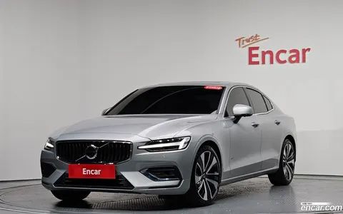 Volvo S60 2023 купить в Москве