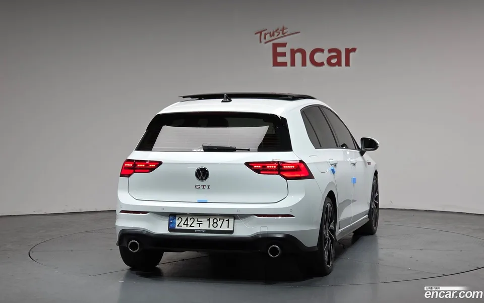 Volkswagen Golf 2.0 GTI 2024 — миниатюра 4