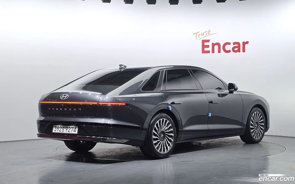 Hyundai Grandeur 2.5 2WD 2023 — миниатюра 2