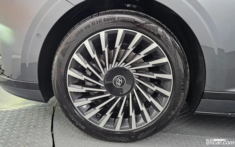 Hyundai Grandeur 2.5 2WD 2023 — миниатюра 5