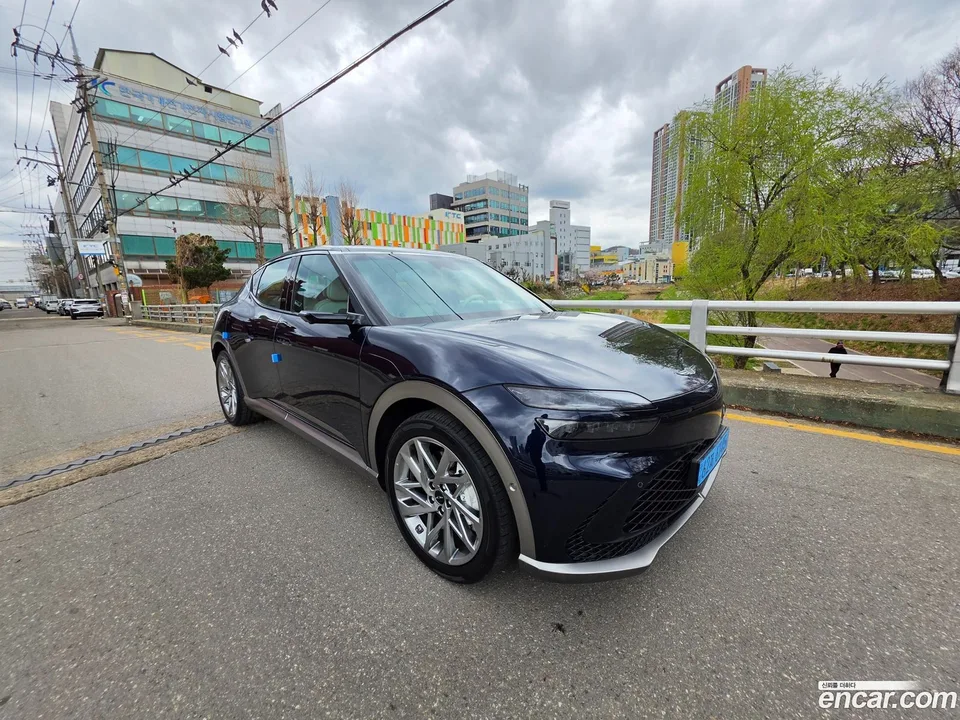 Genesis GV60 AWD 2024 — миниатюра 2
