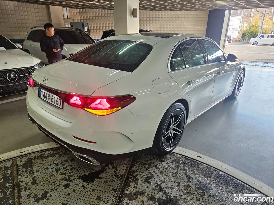Mercedes-Benz E-Class E200 AMG Line 2026 — миниатюра 5
