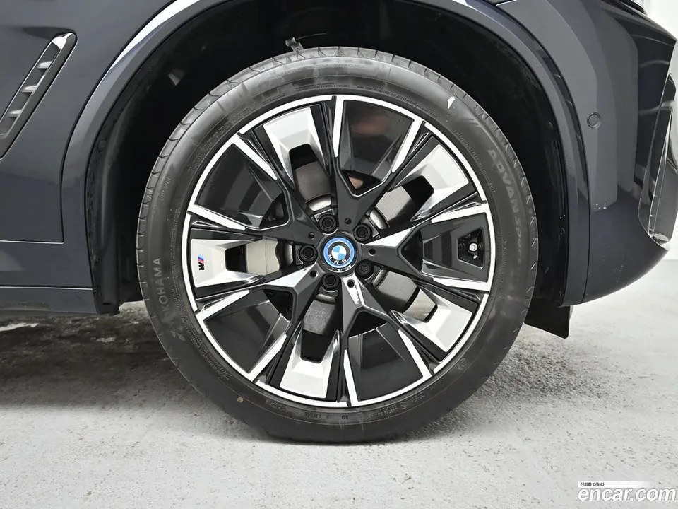 BMW iX3 M 2025 — миниатюра 5
