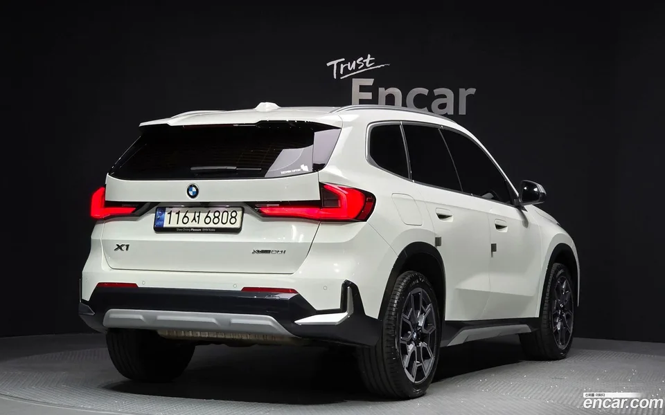 BMW X1 xDrive 20i xLine 2024 — миниатюра 2