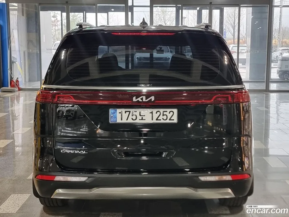 Kia Carnival 9 2023 — миниатюра 3