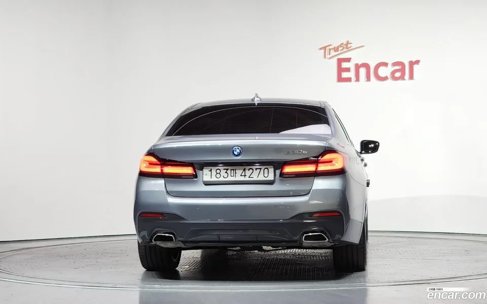 BMW 5 Series 530e M 2023 — миниатюра 4