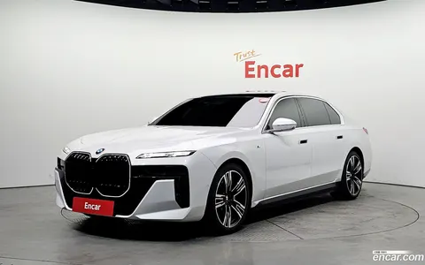 BMW i7 2023 купить в Москве