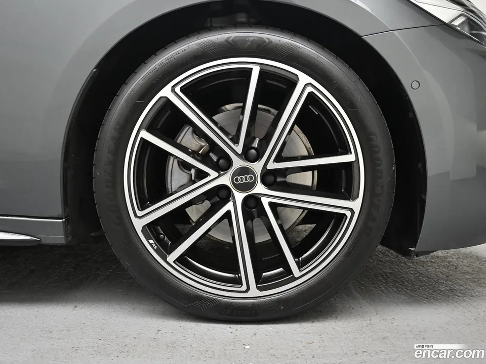 Audi A5 40 TFSI S Line 2025 — миниатюра 5