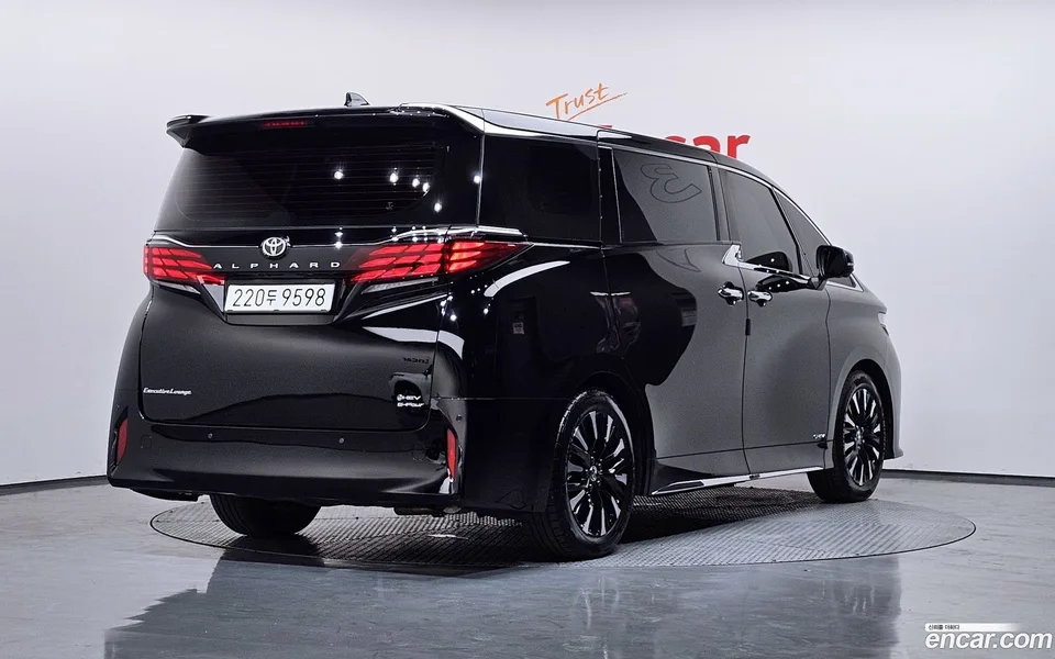 Toyota Alphard 2.5 HEV AWD 2025 — миниатюра 2