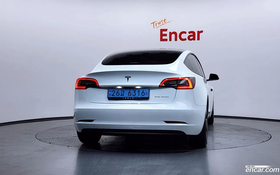 Tesla Model 3 RWD 2022 — миниатюра 4