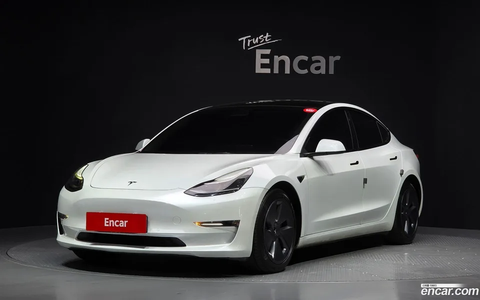 Tesla Model 3 AWD 2022 — фото 1, купить с доставкой в Москву