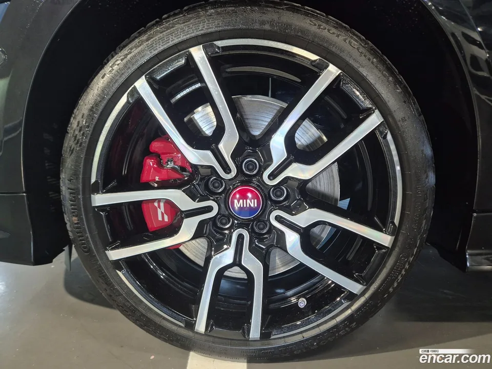 MINI Cooper S JCW 2025 — миниатюра 5