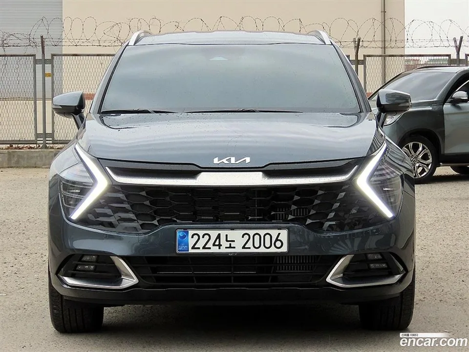 Kia Sportage 2.0 2WD 2024 — фото 1, купить с доставкой в Москву