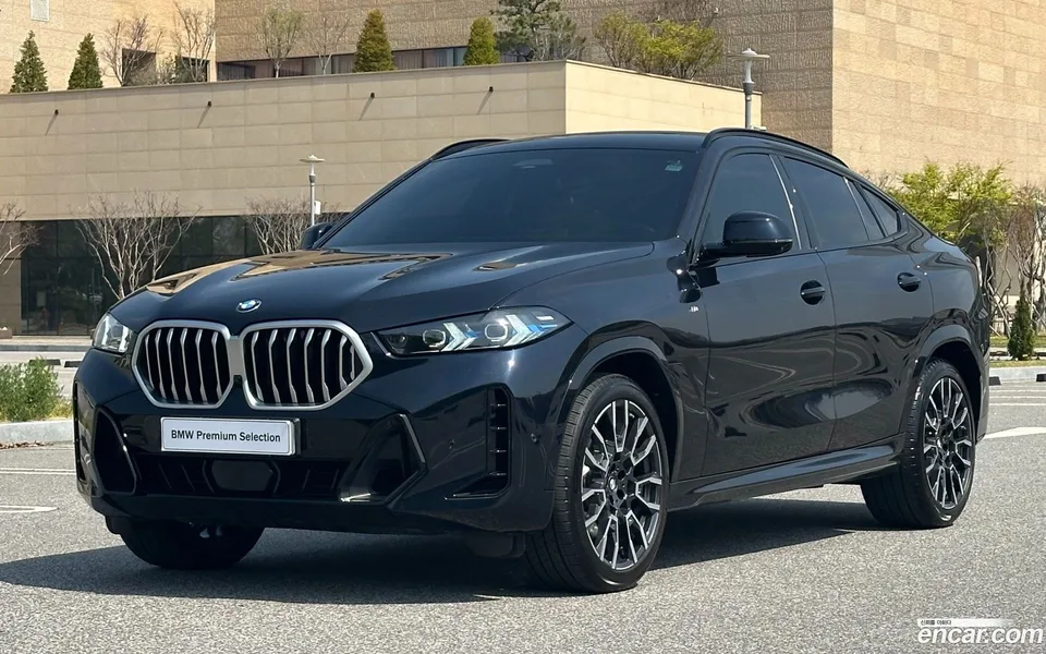 BMW X6 xDrive40i M 2024 — фото 1, купить с доставкой в Москву