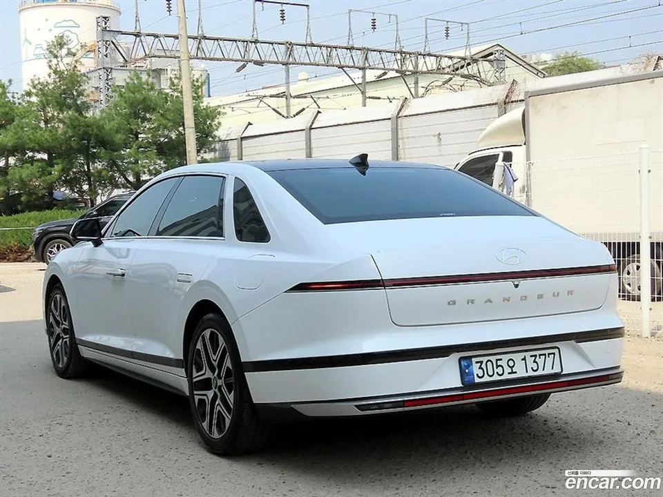 Hyundai Grandeur 2.5 2WD 2023 — миниатюра 4