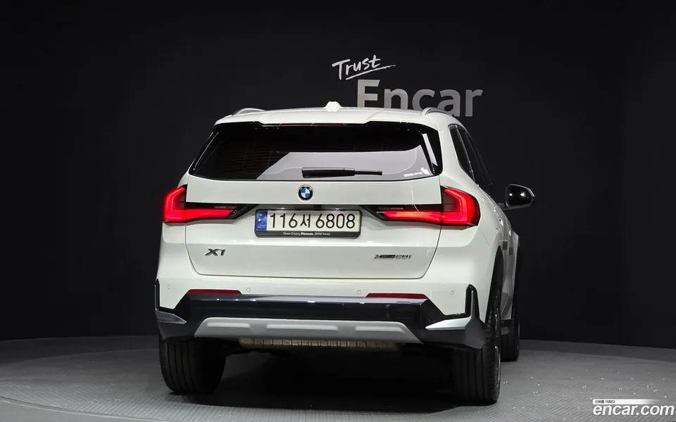 BMW X1 xDrive 20i xLine 2024 — миниатюра 4