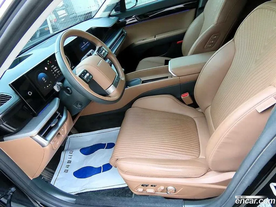 Hyundai Grandeur 2.5 2WD 2023 — фото 1, купить с доставкой в Москву