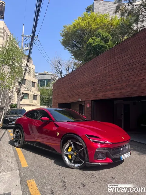 Ferrari Purosangue 2025 купить в Москве