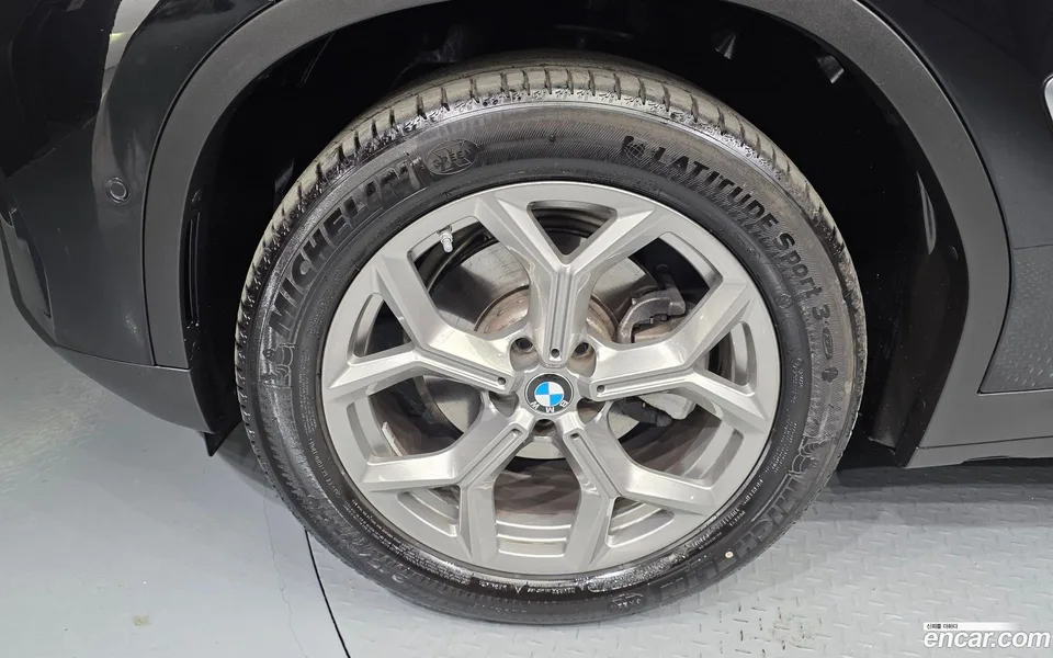 BMW X4 xDrive20i xLine 2024 — миниатюра 5
