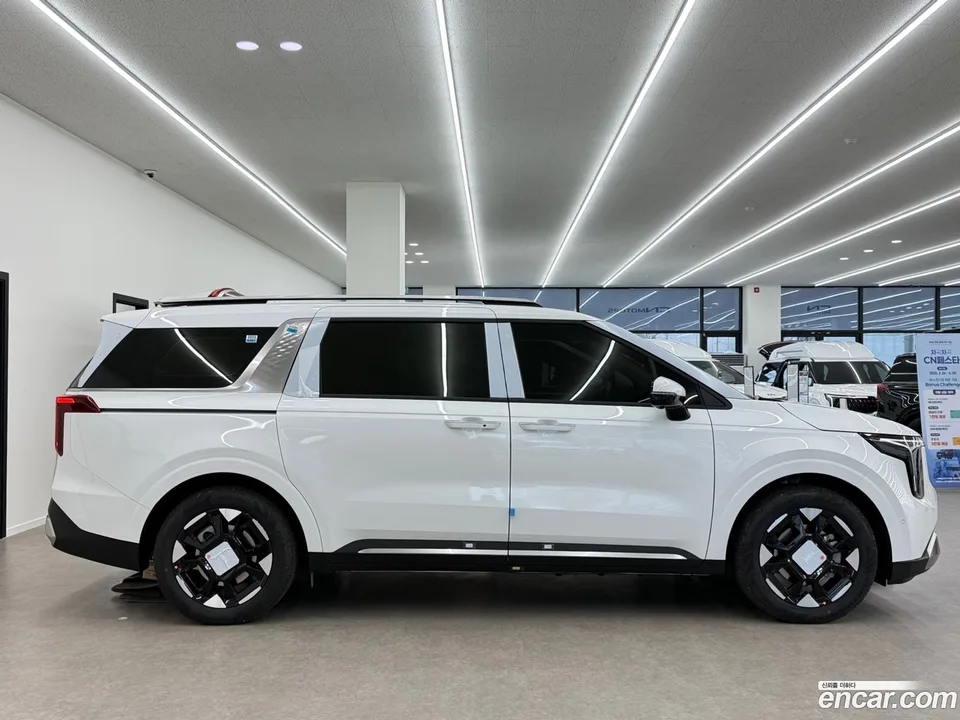 Kia Carnival HEV 9 2026 — миниатюра 5