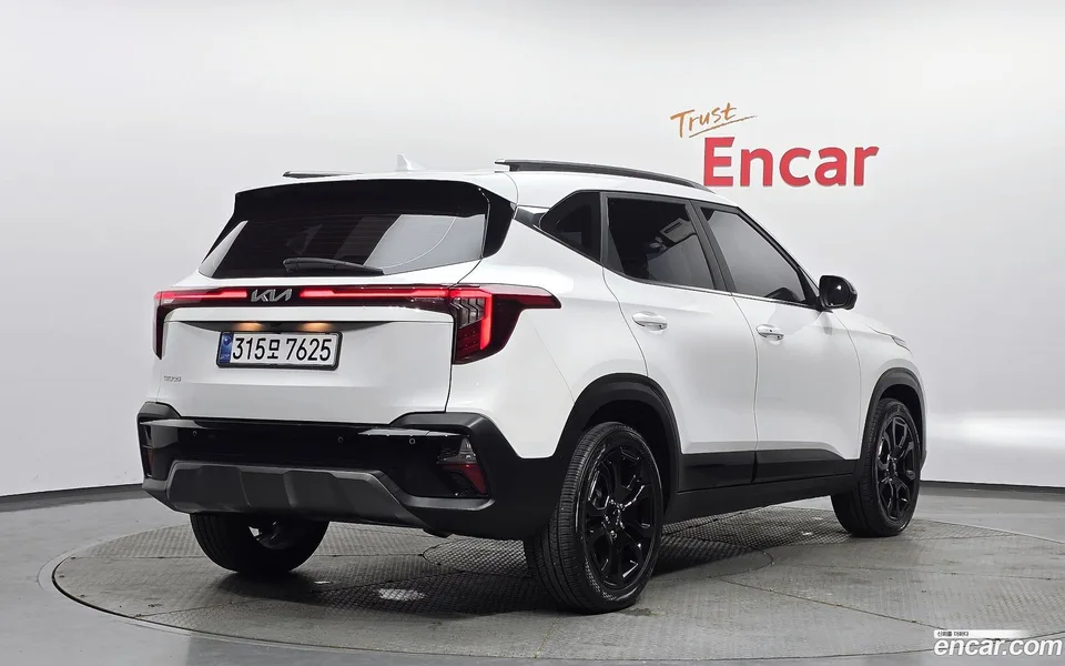 Kia Seltos 1.6 2WD 2023 — миниатюра 2