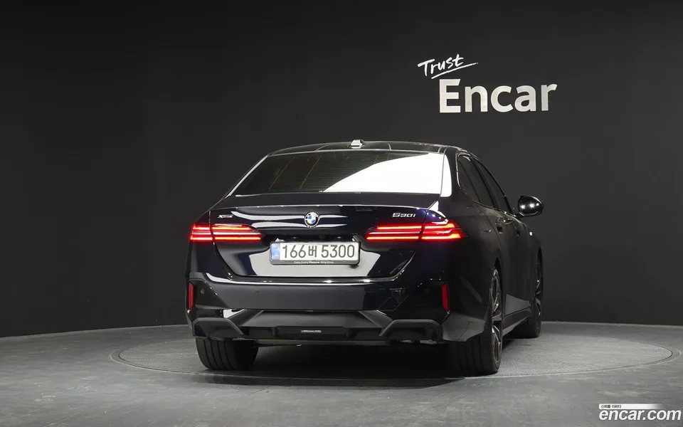 BMW 5 Series 530i xDrive M 2025 — миниатюра 4