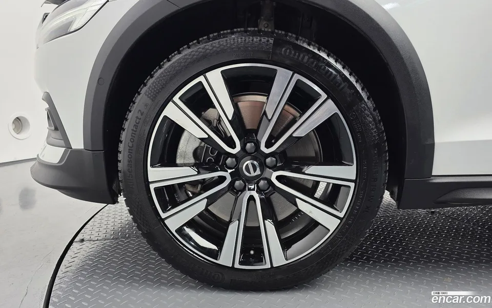 Volvo V60 Cross Country B5 AWD 2023 — миниатюра 5