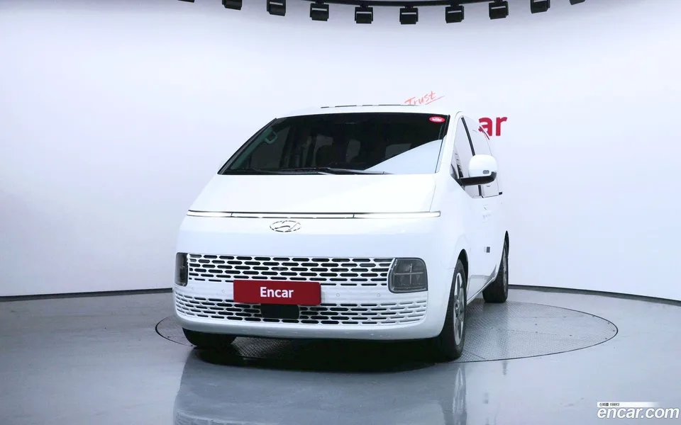 Hyundai Staria 4WD 9 2023 — миниатюра 3