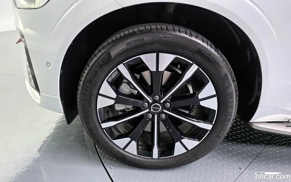 Volvo XC60 B5 2025 — миниатюра 5